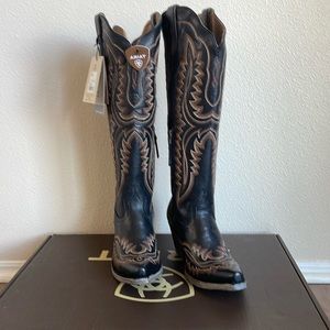 Women’s  ariat tall boot. Size 9